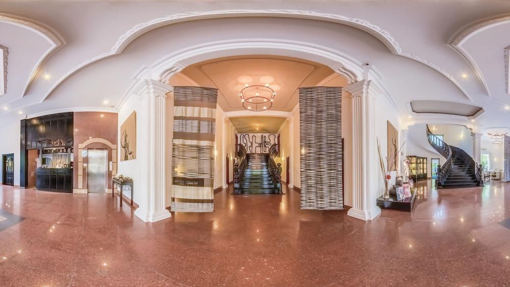 White Mansion 白色公馆 Ξενοδοχείο Πνομ Πενχ Εξωτερικό φωτογραφία