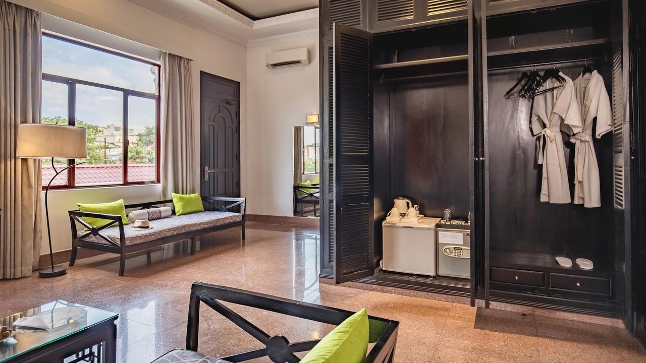 White Mansion 白色公馆 Ξενοδοχείο Πνομ Πενχ Εξωτερικό φωτογραφία